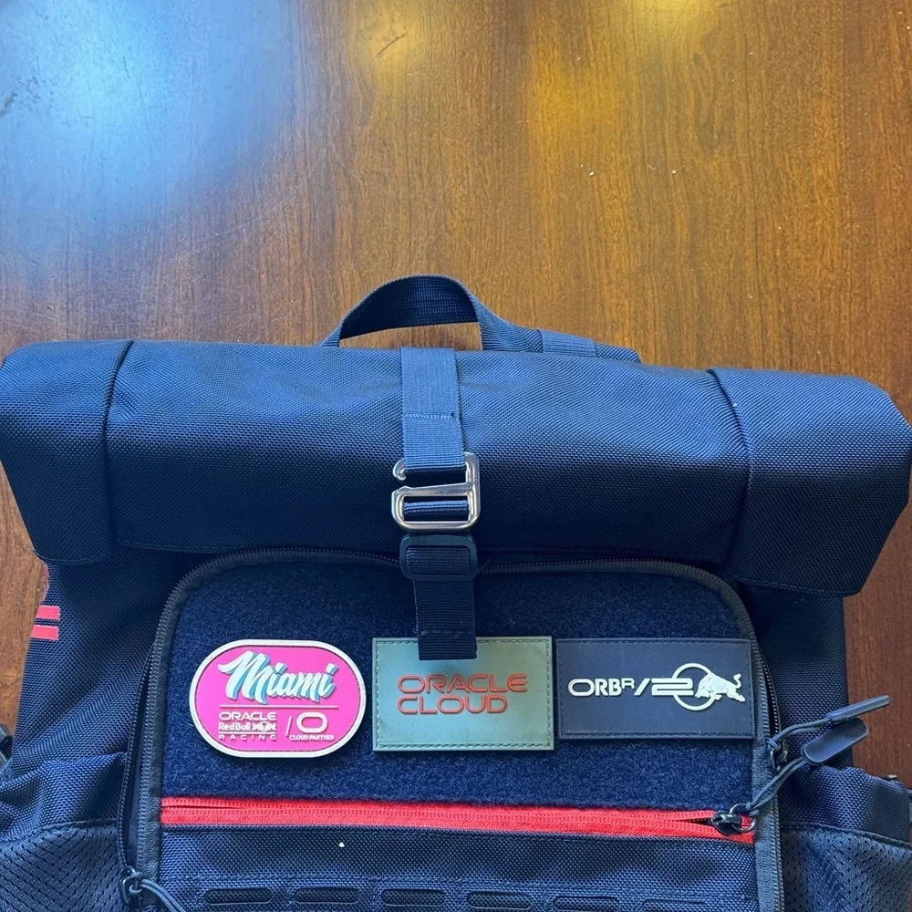 Red Bull euc oracal